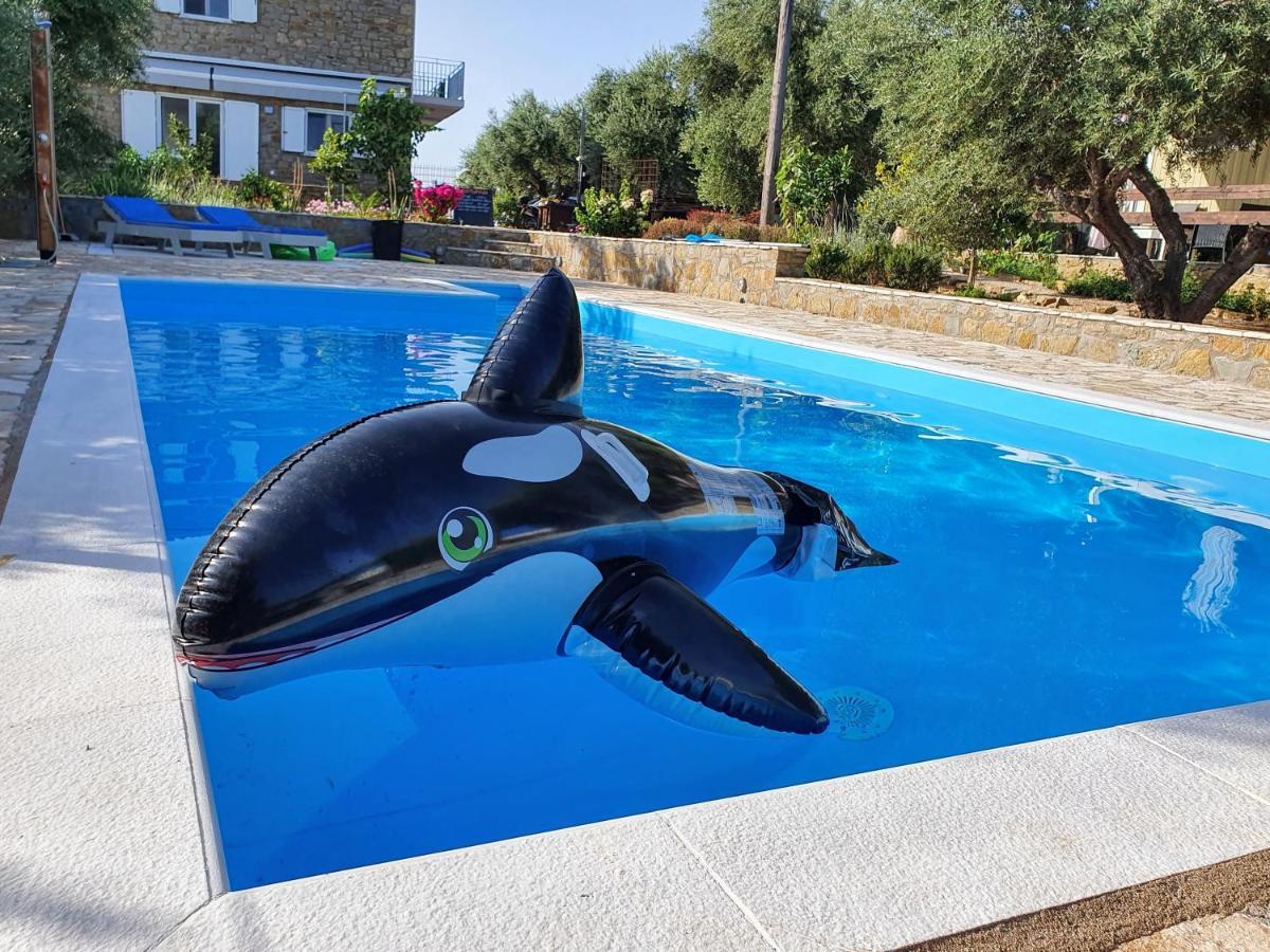 Hakuna Matata Holidays Wooden Lodge With Airco & Pool In Greek Olive Grove Methone Buitenkant foto