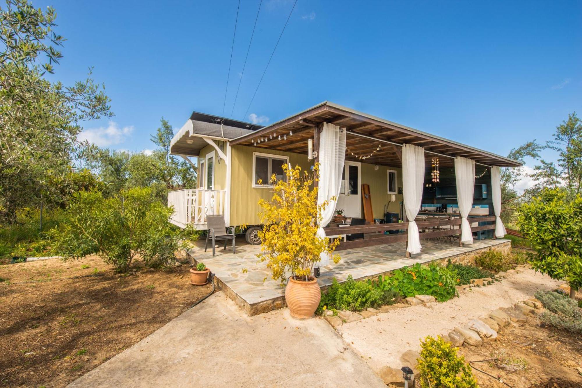 Hakuna Matata Holidays Wooden Lodge With Airco & Pool In Greek Olive Grove Methone Buitenkant foto